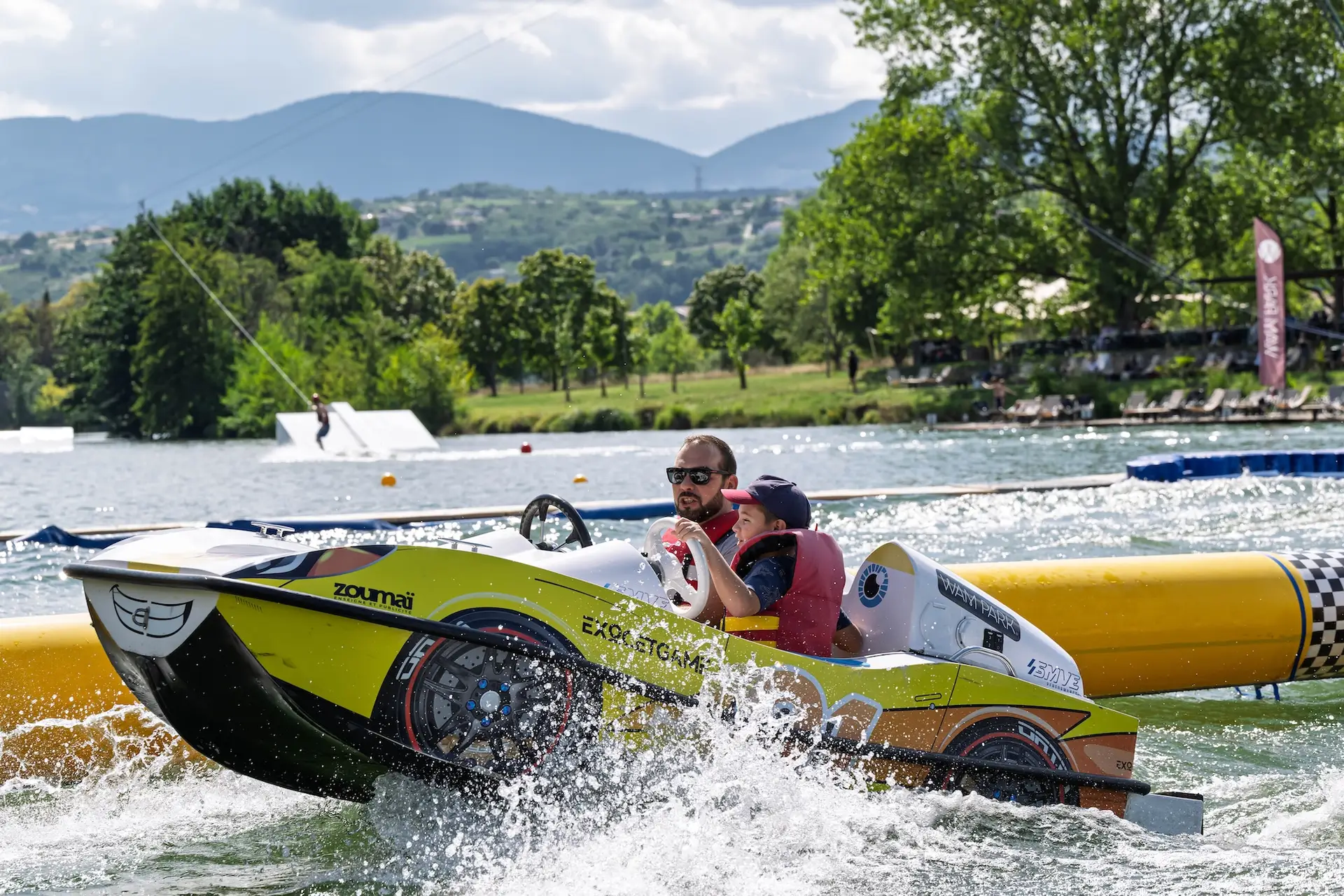 SkimBoat Car track version